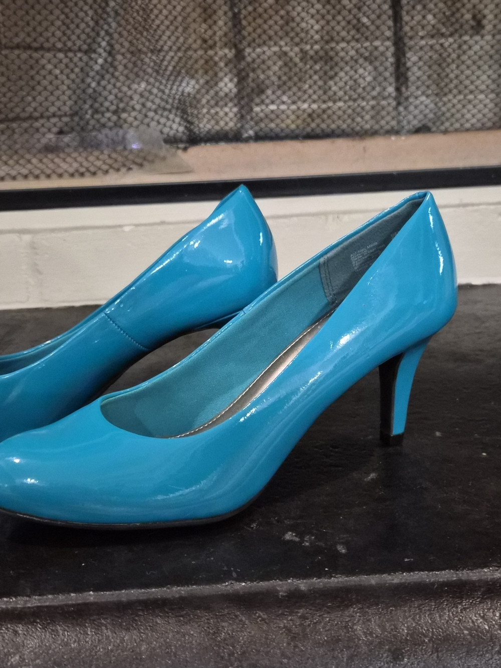 Comfort Plus By Predictions Women’s Teal Patent Mid-Heel Pumps